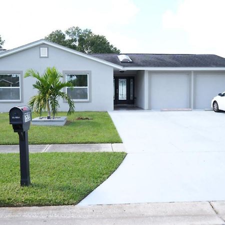 Hosting 1 Tampa Exterior foto